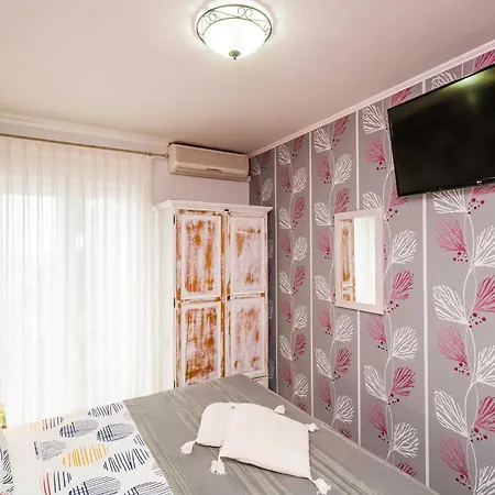 Palma- With Balcony And Sea View 1 Mlini