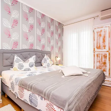 Palma- With Balcony And Sea View 1 * Mlini